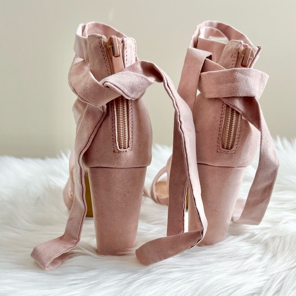 Torrid Suede Blush Mauve Strappy Ankle Wrap Heels 10W - Picture 4 of 5